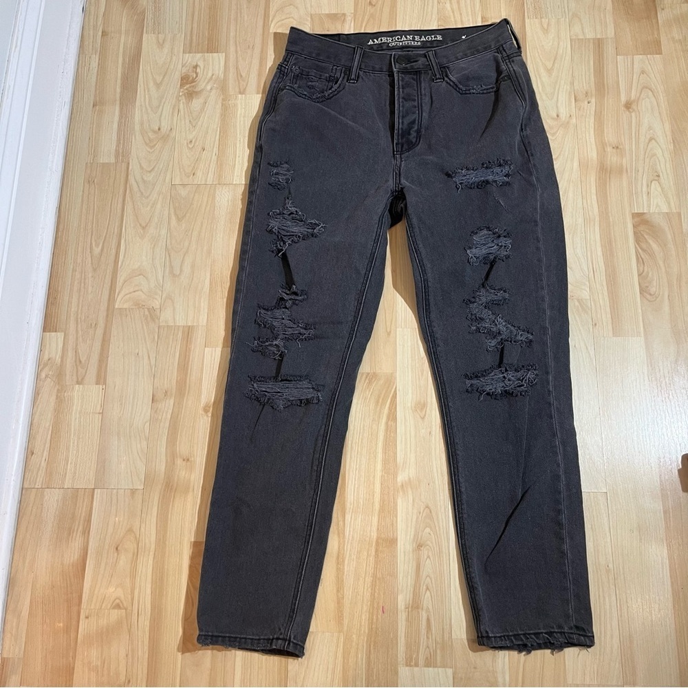 American Eagle Womens Black Wash Vintage High Rise Distressed Jeans Size 0Short